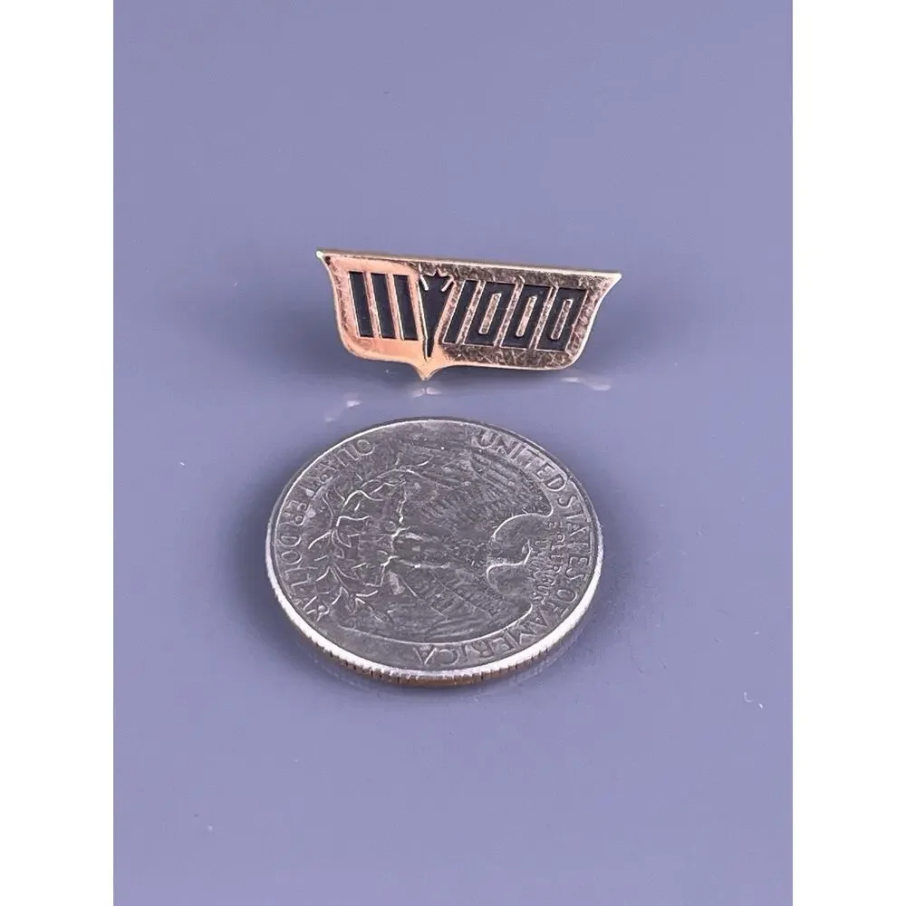 F-111 Aardvark 1000 Flight Hours Gold Filled Tie Tack Lapel Pin Aircraft Jet VTG